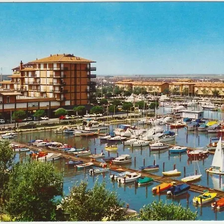 Cozy Flat With Balcony * Caorle