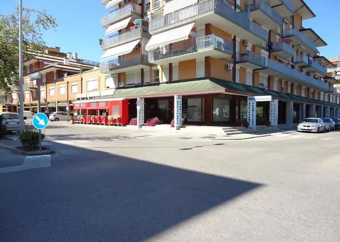 Cozy Flat With Balcony Apartamento Caorle
